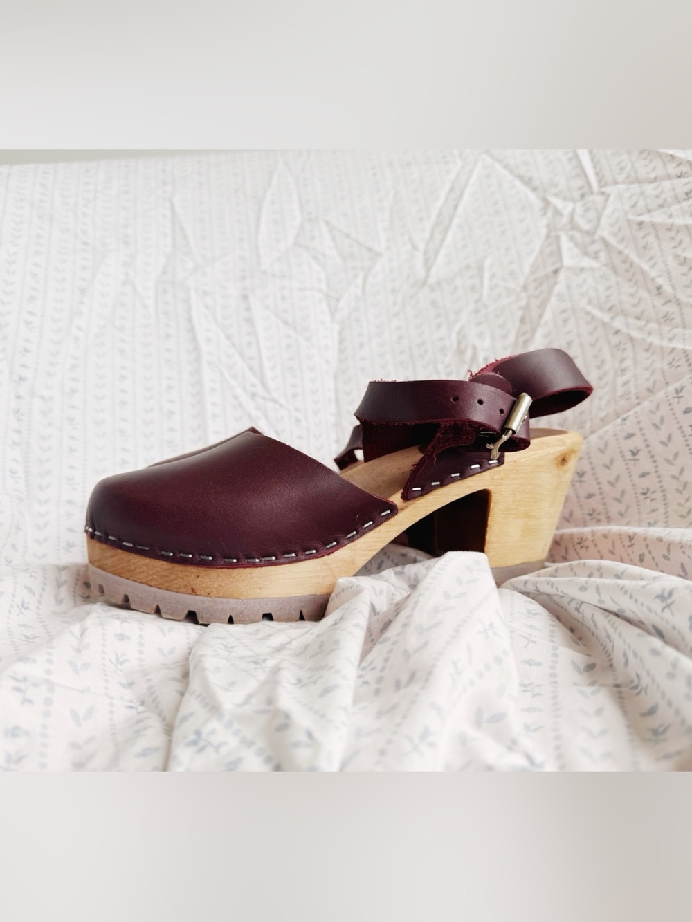 MIA Abba Burgundy Leather Platform Clogs Sandals Swedish Wood Heel Size 39 - Picture 3 of 7